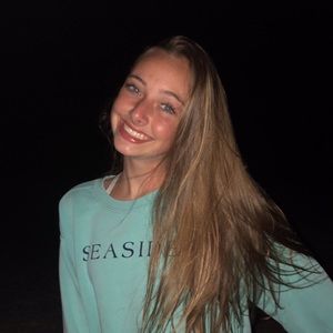 Meet your Posher, Abbey rose